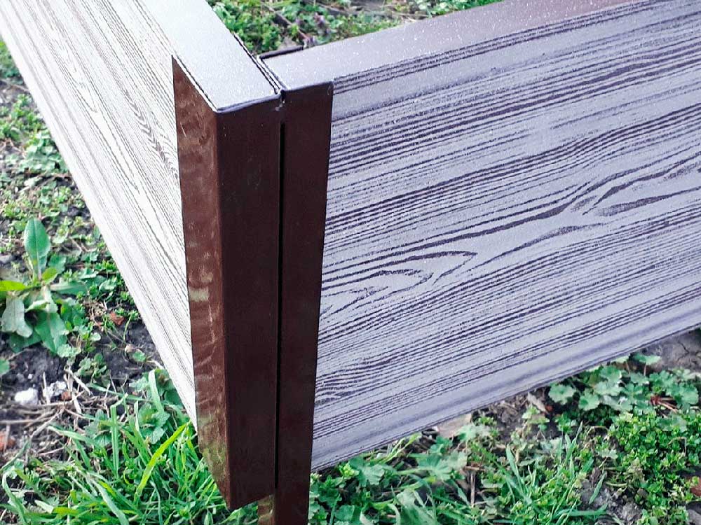 Шарнир Holzhof для соединения грядочной доски из ДПК (угловой элемент ПЛАСТИК) для доски 300х30 mm соеденитель